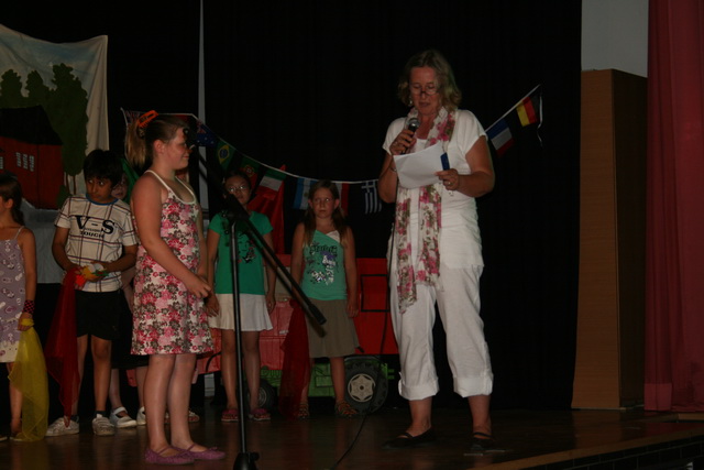 gal/2010/2010 Saitentwist Abschied Duererschule 9.7/2010 Saitentwist Duererschule Abschied 4.Kl. 9.Juli Im Coffee Cor 039.jpg